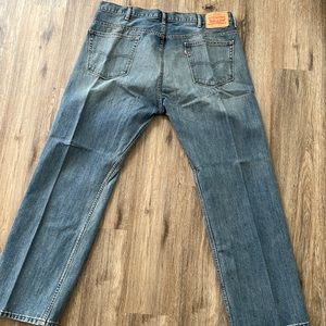 Men’s Levi’s 569 jean